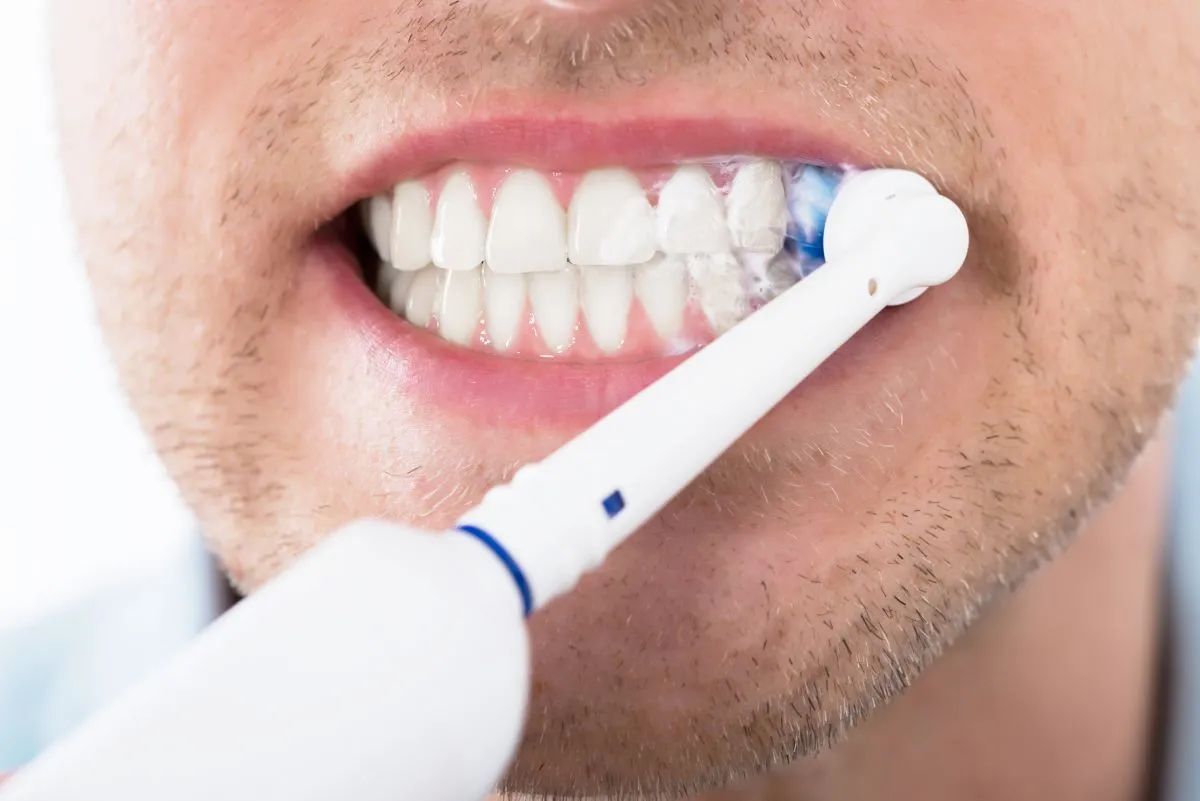 Zähneputzen mit der Oral-B Pro 1