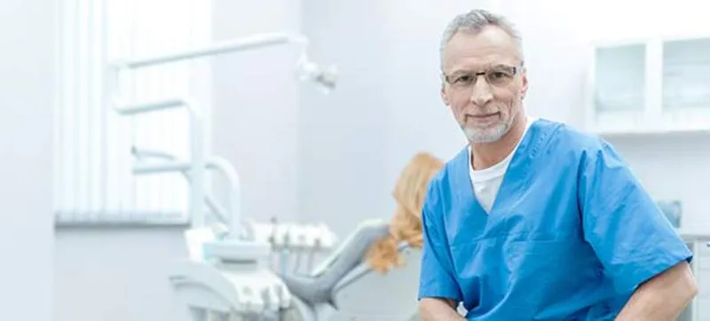 implantate behandlung beim zahnarzt